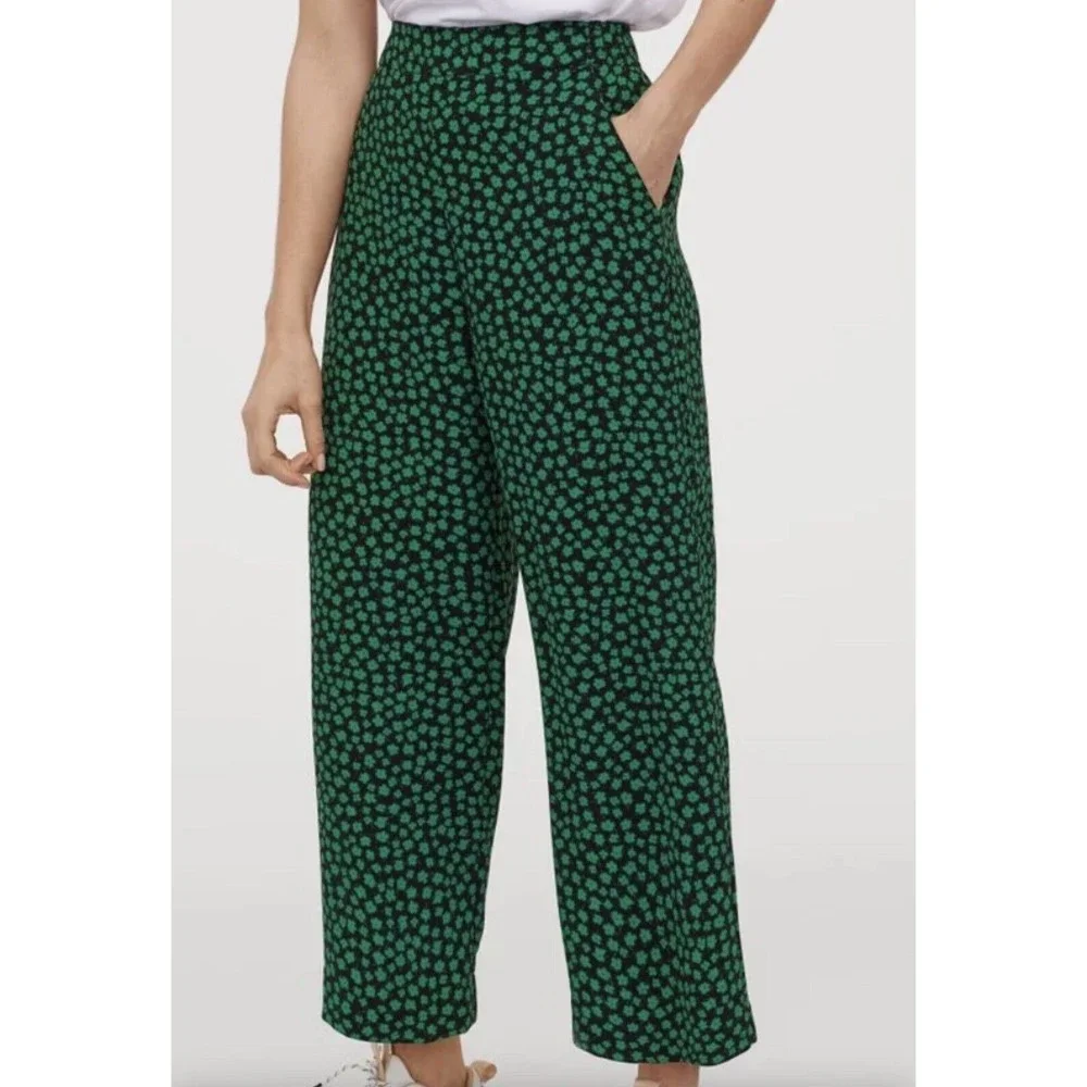 H&M Women Pants Casual leg cropped Green & Black Flo cord trousers - Picture 1 of 12